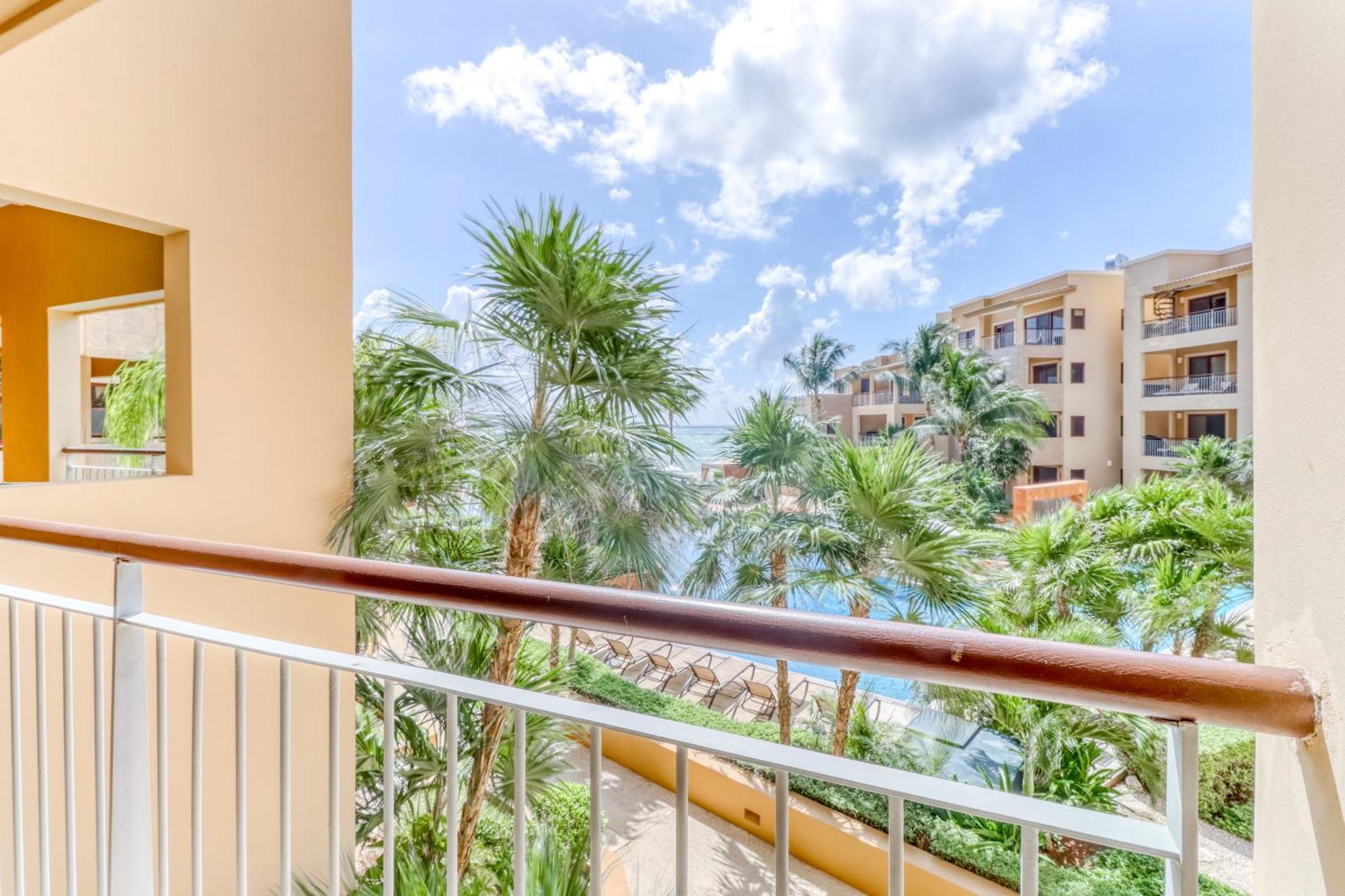 Residences El Faro, Surf 201 Playa del Carmen Exterior photo