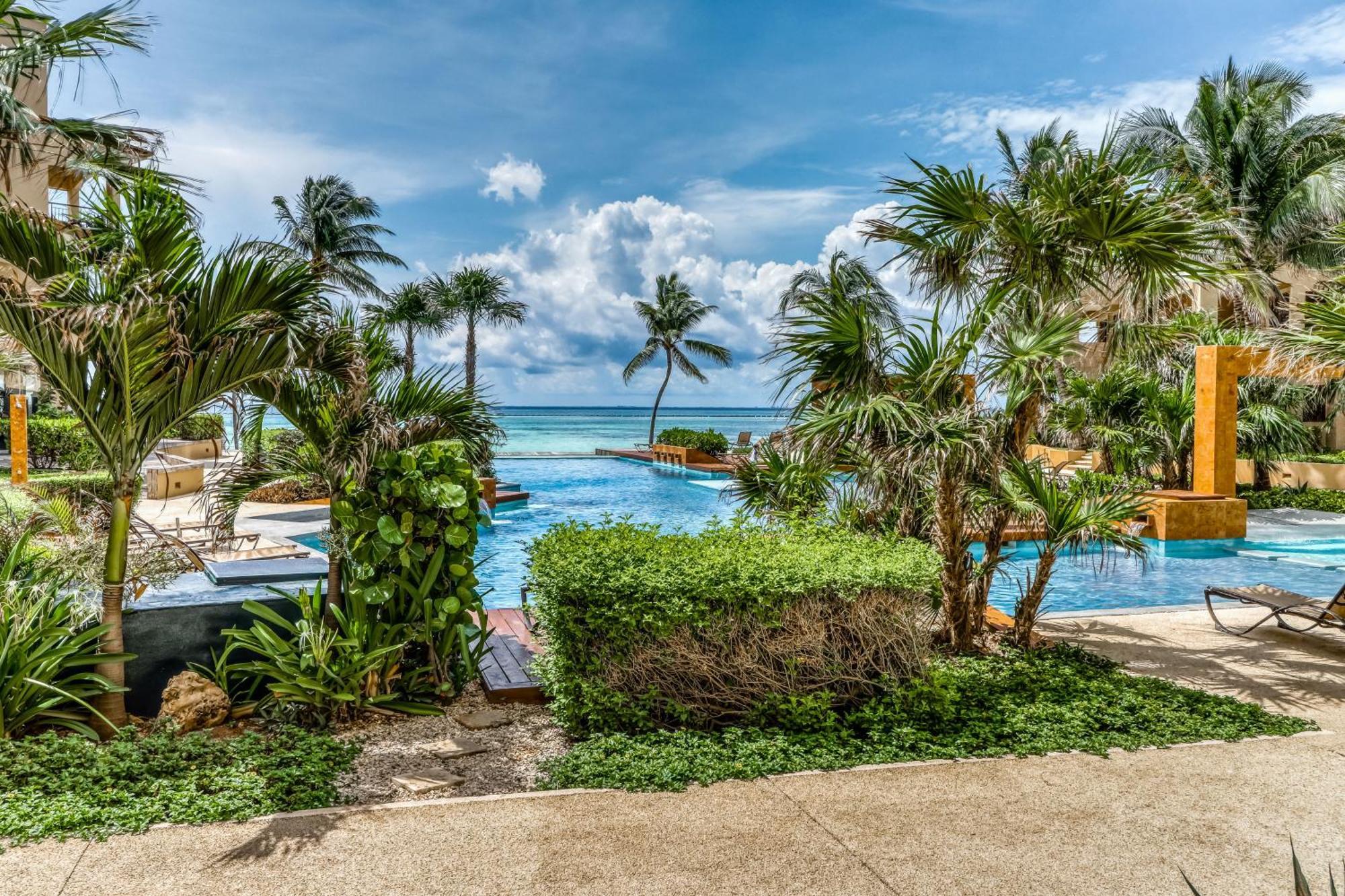 Residences El Faro, Surf 201 Playa del Carmen Exterior photo